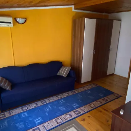 Cuni Appartement *