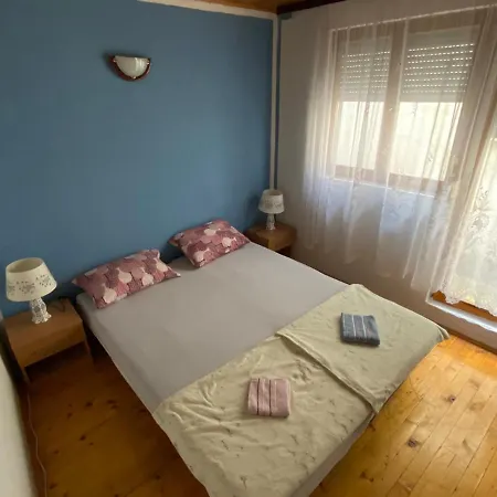 Apartment Cuni *